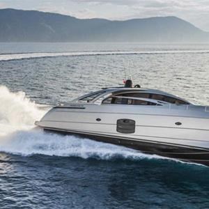 Pershing 70